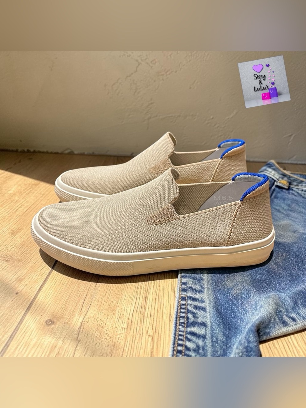ROTHY’S Women’s Slip-On Canvas Sneakers in Beige with Blue Pull Tab
Sz 8